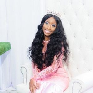 Meet your Posher, Kayla